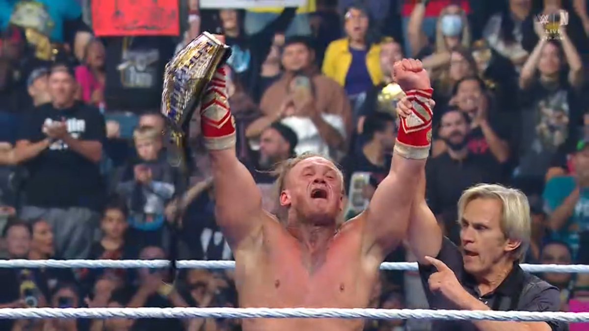 first night back on the main roster after a year-long absence and he’s our new united states champion. absolutely wild and SO deserving 
#SmackDown