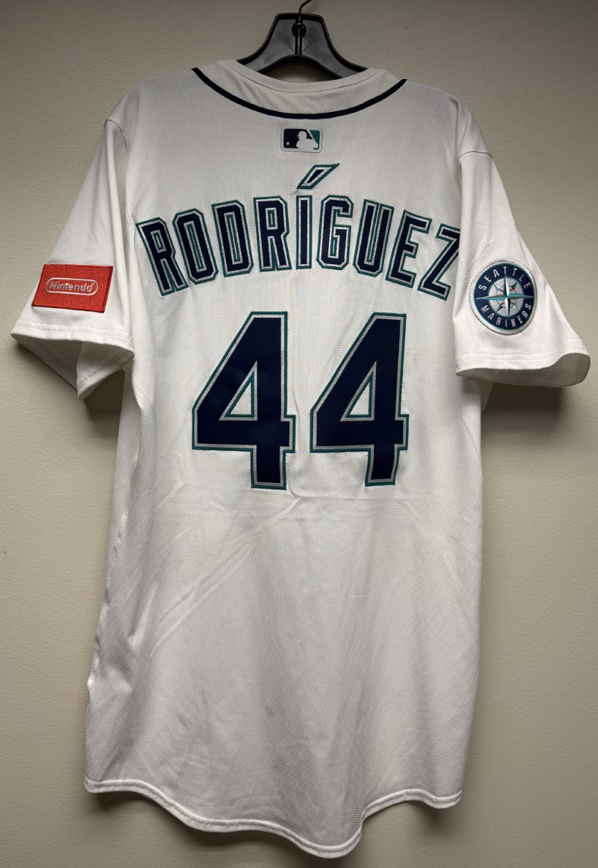 SEAauthentics tweet media