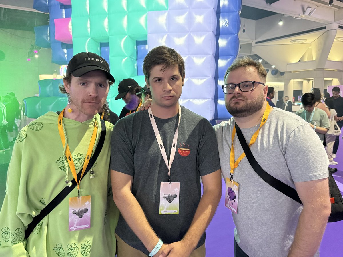 itsZenMiso's tweet photo. 1: Pointing at some guy idk

2: Legit the best conversationalists I had the pleasure of talking to

3: Locked in https://t.co/53HV1JgqjI