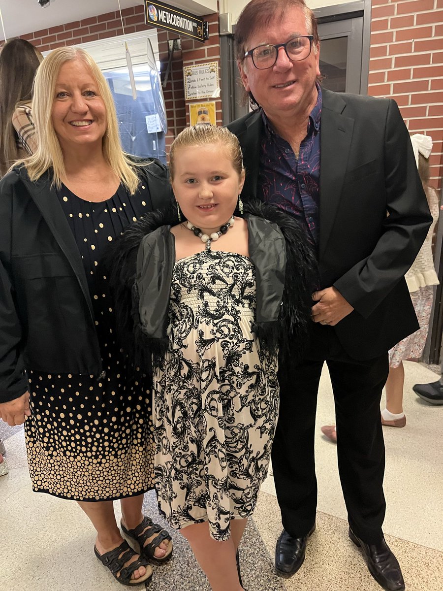 HFLManor's tweet image. Still partying in style at Manor! Happy 2025- 2026 Manor Family Dance!! #WeAreHFL