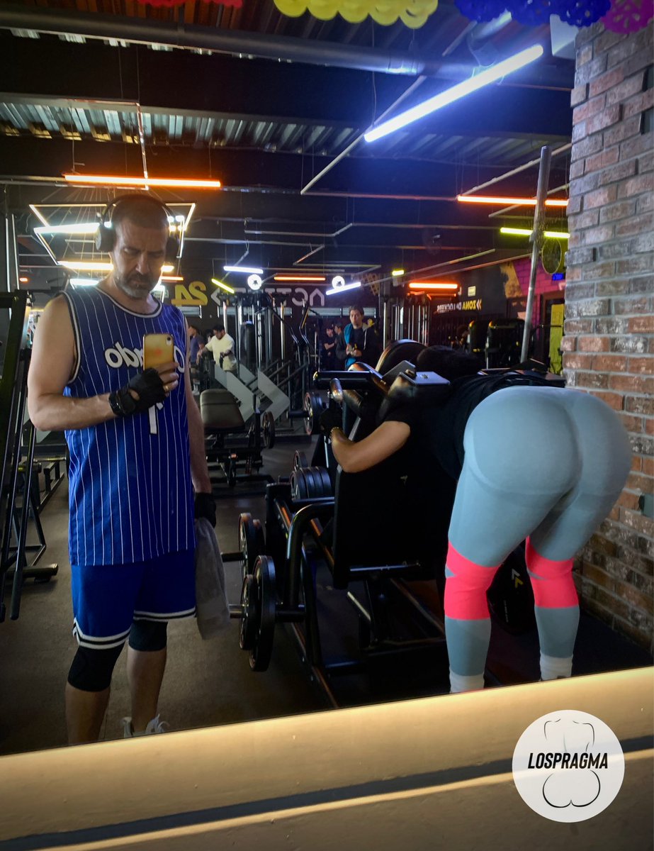 Cada que ocupo maquina hay cola… 

Lo bueno es que me reciben con un Buenos días! 🤤
#GymBabe #GymGlowUp #LegsAndPeachVibes 🍑 #BootyLegBalance #LosPragma