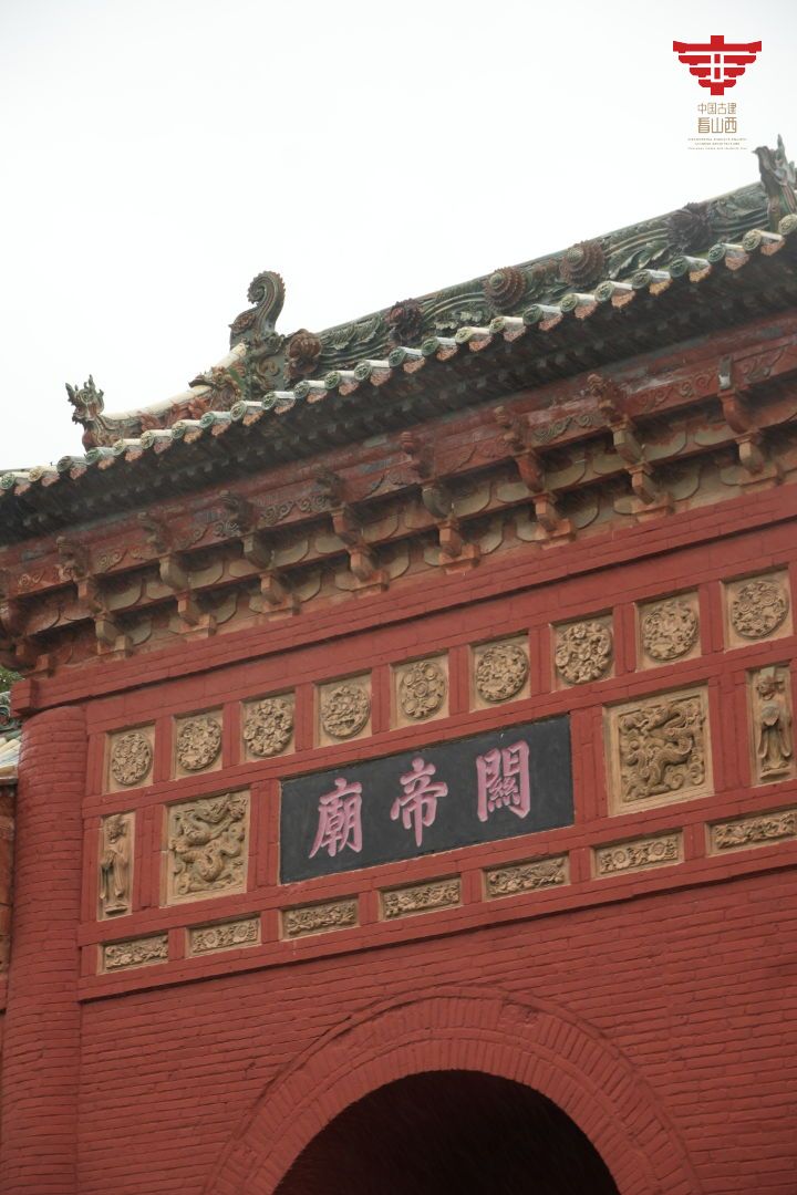 ShanxiDaily's tweet image. 外籍博主的好运之城“运城”一日体验，品永乐宫壁画，感受关公忠勇精神 Foreign blogger’s experience in Yuncheng, admiring the murals at the Yongle Palace and feeling the spirit of loyalty and bravery of Guan Gong
#DiscoverShanxi
#AncientChineseArchitecture
#中国古建看山西