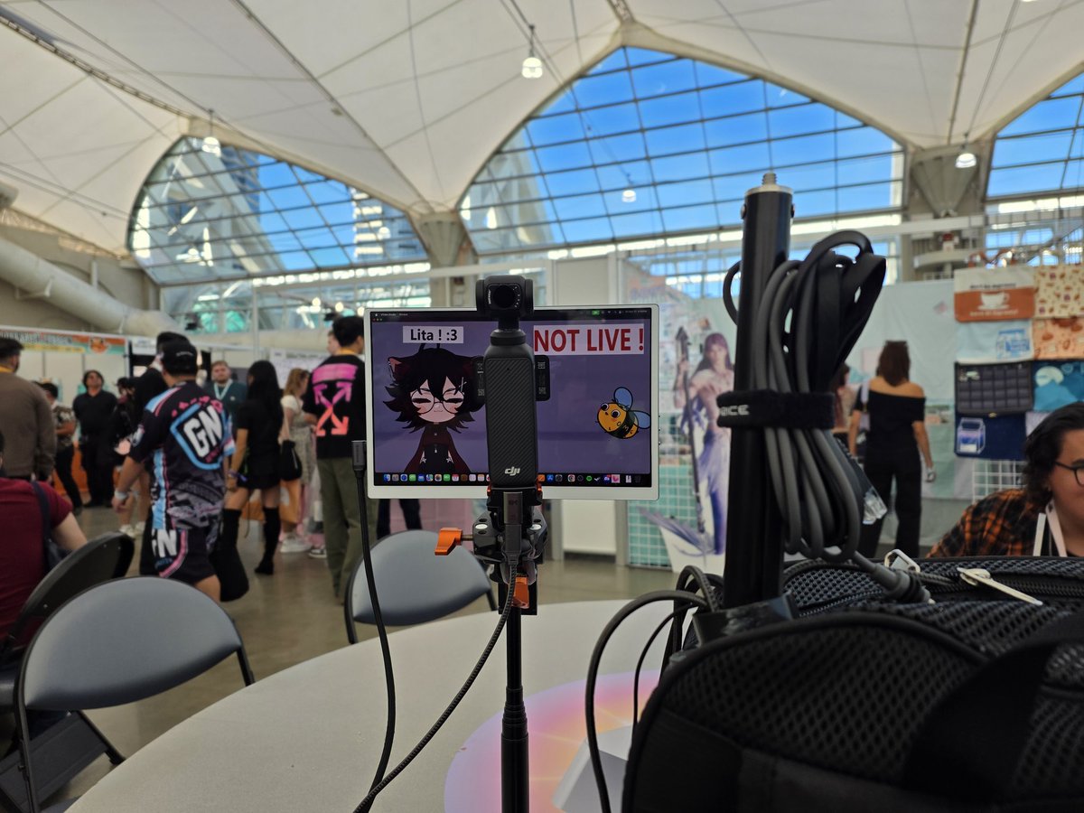 OMGBEES 🐝💢 tweet media