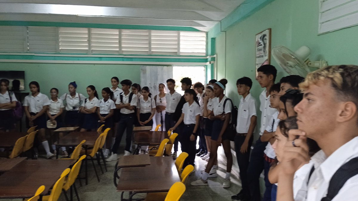 Puertas abiertas desde la escuela pedagógica Rubén Bravo Álvarez con estudiantes de la secundaria básica Marcos Ramírez
