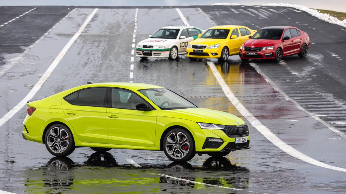 TheANI_Official's tweet photo. Skoda Octavia RS launched at ₹49.99 lakh ex-showroom.
#Skoda #OctaviaRS https://t.co/1mlzujZGyL