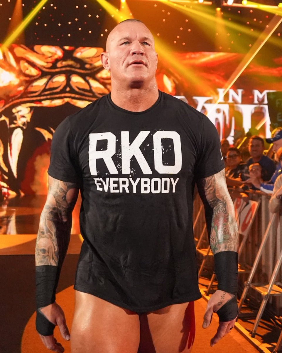 Roman Reigns SZN 💥 tweet media