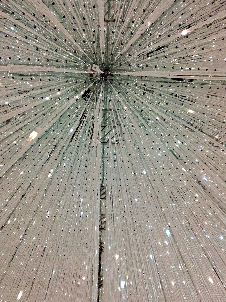 Experienced Team Labs in Kyoto last night. Hideaki Takahashi's music was wonderful.