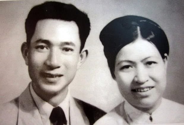 Đọc lại bài báo mới thấy sự vĩ đại của cặp vợ chồng doanh nhân Hà Nội yêu nước bậc nhất lịch sử nước nhà: Cụ Trịnh Văn Bô và cụ Hoàng Thị Minh Hồ.

Mọi người có biết hai cụ đã hiến tặng bao nhiêu cho cách mạng không? 5.147 LƯỢNG VÀNG! 💰

Thật sự