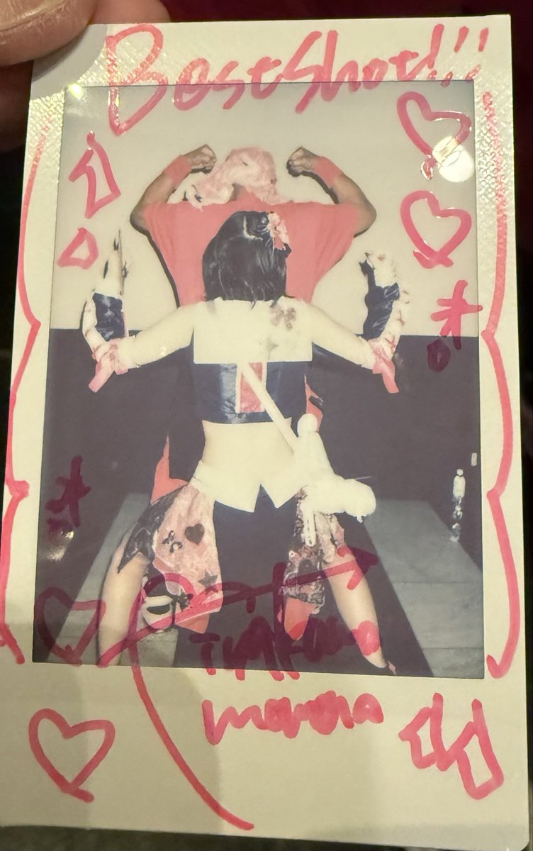 昨日めちゃくちゃいいチェキ撮ってたオタク友達さんがいたんで激写😆

なんかこのチェキ好き🥹
いつも仲良くしてくれてありがとうございますww
#アイアイ
#宮川ももな
#勝手にチェキツイ