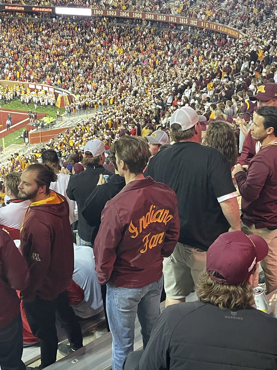 throwman200's tweet photo. Gopher Fans are really special!! https://t.co/9IvsbLAvY0