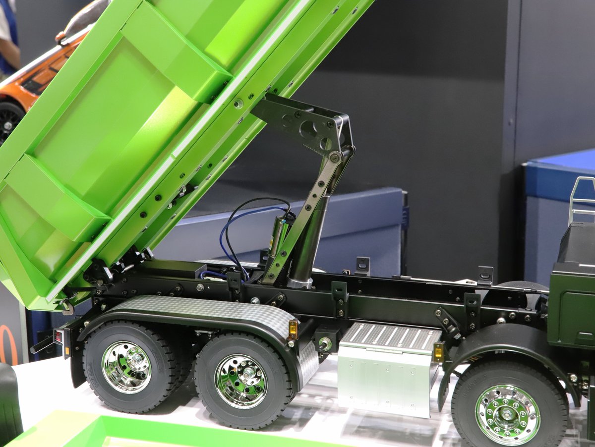 タミヤ新製品】1/14RC メルセデス・ベンツ アロクス 4151 8x4 ダンプ