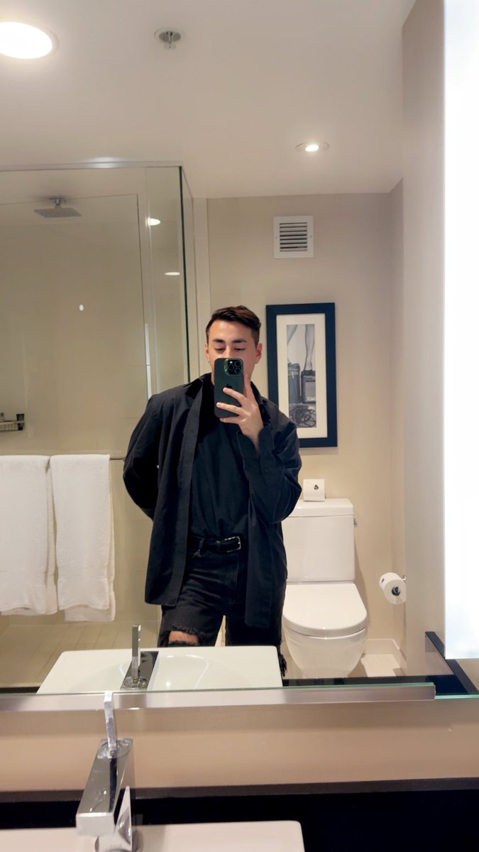 penguinxrs's tweet image. so who’s in town?