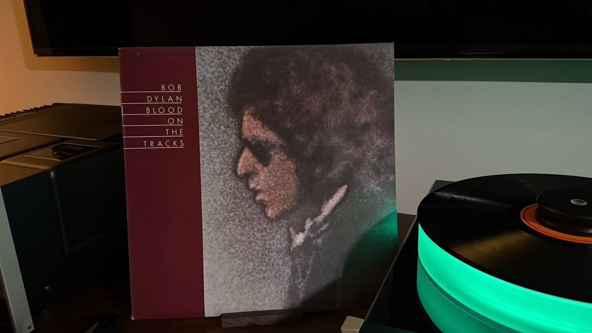 JF_773's tweet photo. Like a fine wine 
#nowspinning
#vinyl
#vinylcommunity https://t.co/mpbC1xzVo9