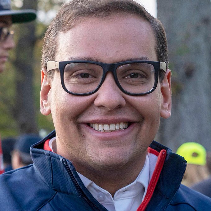 anyonewantchips's tweet image. Tell me again why the Republican pathological liar president commuted the prison sentence of pathological liar George Santos - while Democrats forced Al Franken to resign over a joke photo.