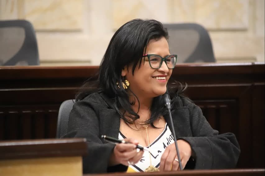 YackyCamposR's tweet photo. Cuando no le tememos al poder de la gente, al poder del pueblo y al poder de las mujeres, podemos dedicarnos a disfrutar un espacio y poder soñar juntas, porque somos un tejido colectivo que ha soñado, ha sufrido pero también se ha levantado y sigue sus caminos.🍃 https://t.co/1PiRXGf3fJ