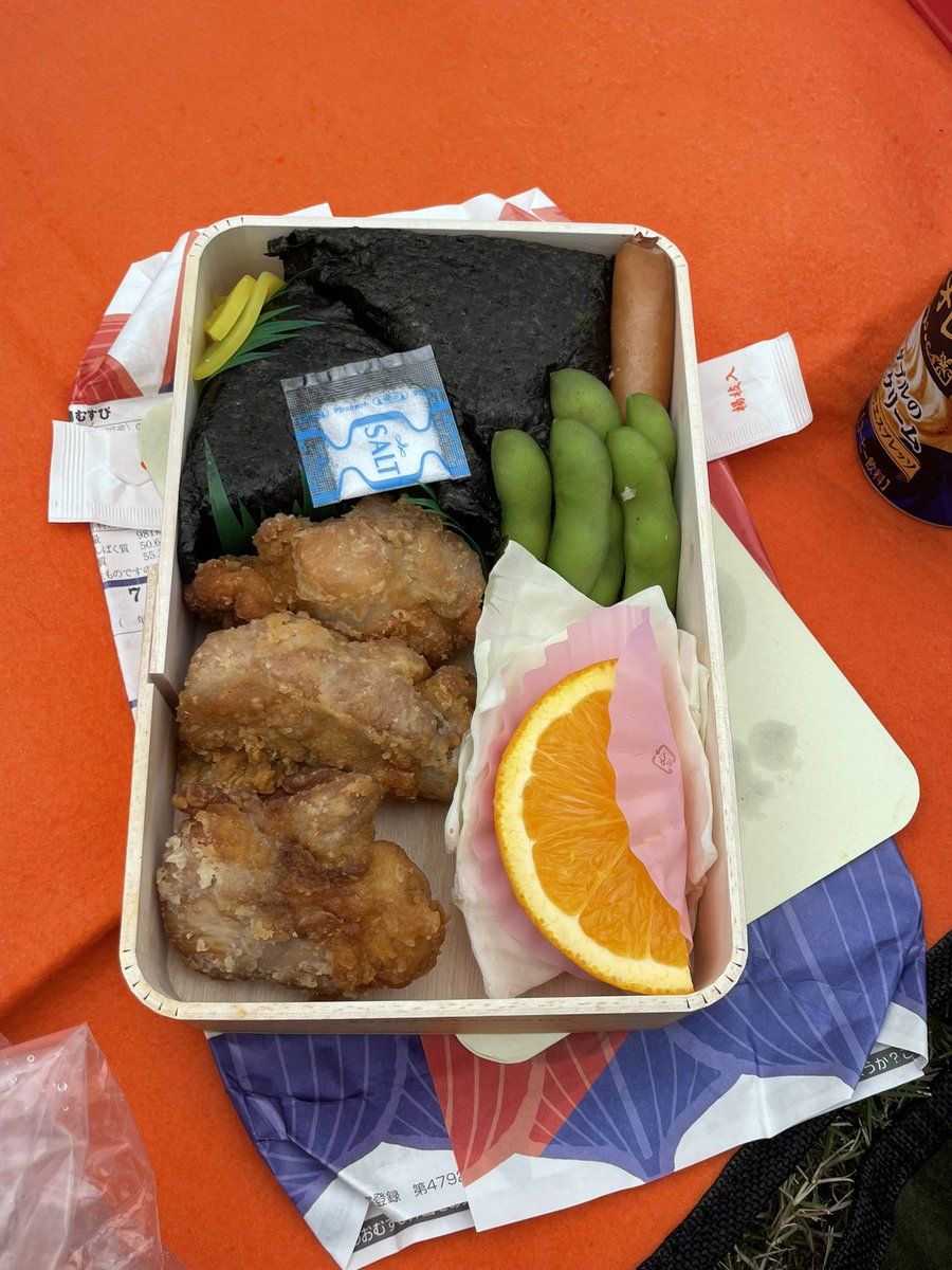 fukufukuoide's tweet image. ミュージック&amp;amp;リラックス。

チリンフェス会場に到着しました。

まずはお弁当🍱w

むさし弁当の運び屋になりました🤣🤣

#Chillin
#高橋優