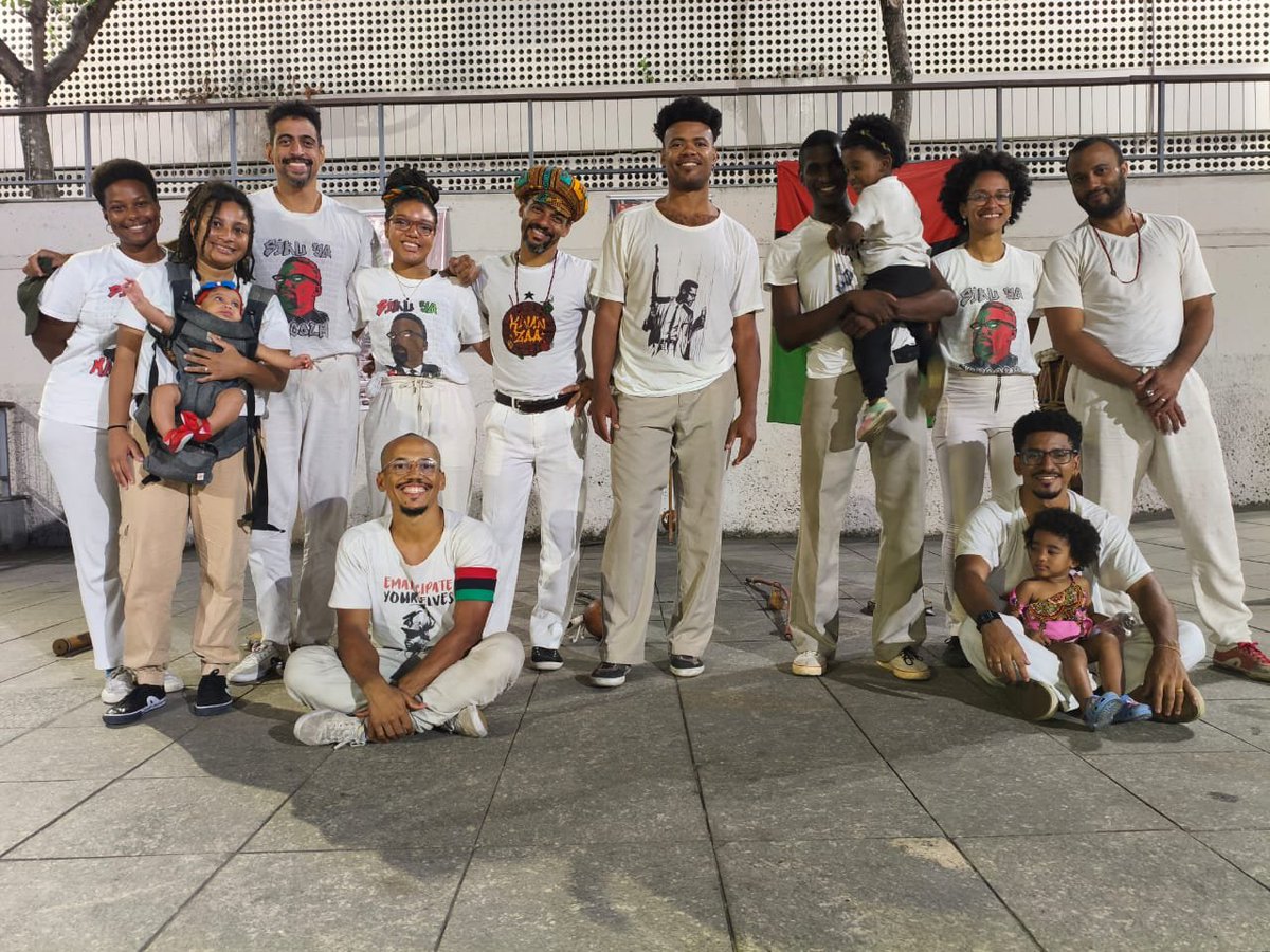 MaltaOkoto3N's tweet photo. Aqui para dizer que voltaremos a dar aulas de Capoeira no Valongo. 

A única novidade de verdade é que teremos aulas de Capoeira também para não membros do Kilûmbu.

Fica ligado aí galera preta que tenha vontade de fazer Capoeira, chegou sua hora. https://t.co/xCaC6pRgwC