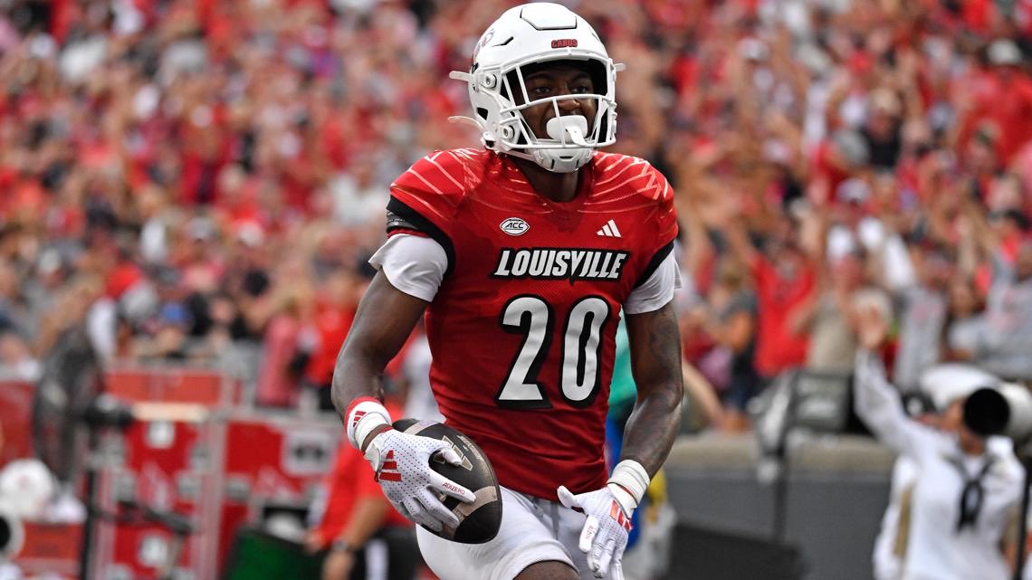 Slash Football Feature 🏈 tweet media