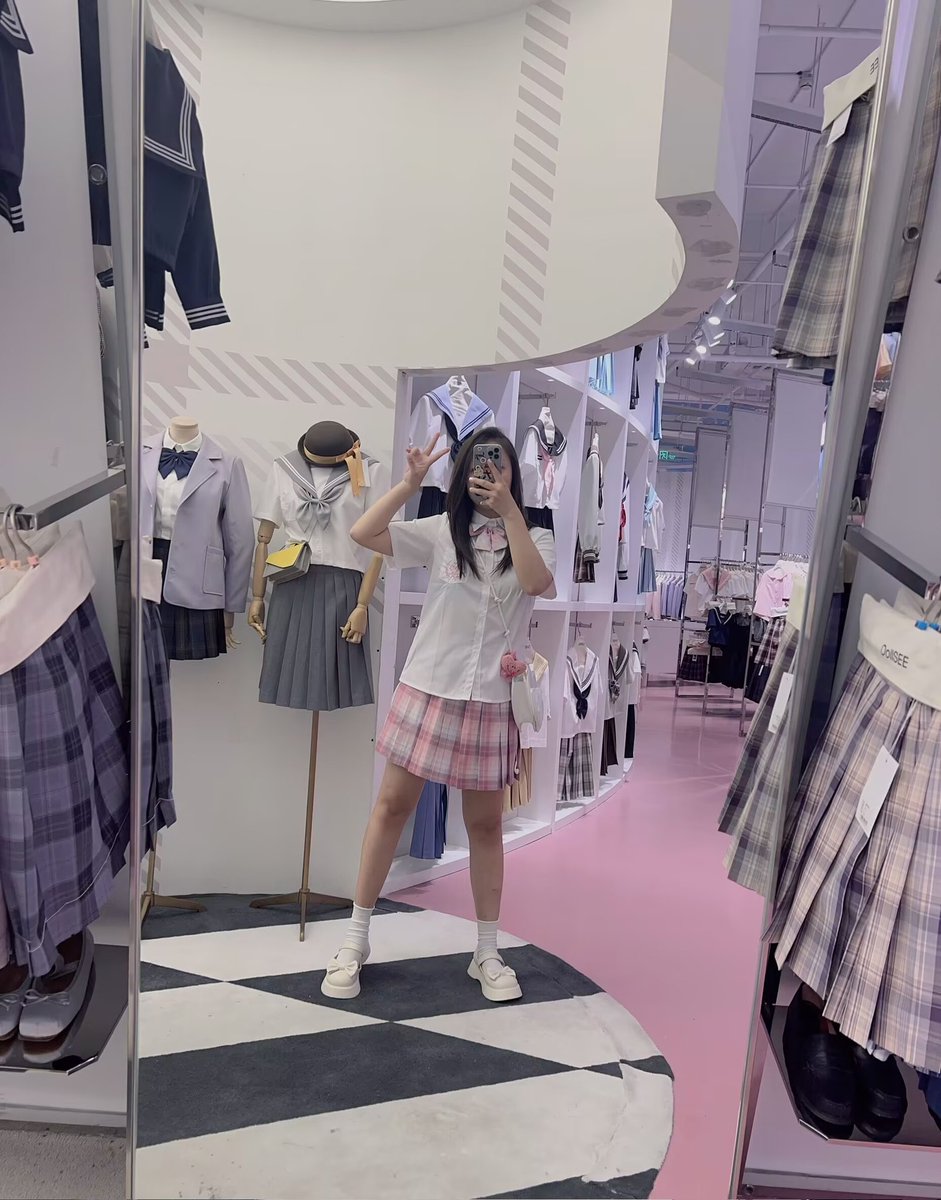 30/28fq (@dewojg81019) on Twitter photo 