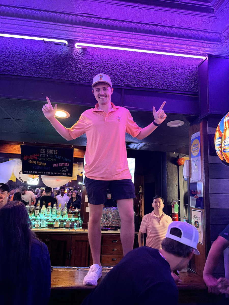 OKSTProbs's tweet photo. How it started vs how it ended.

Willies is 100% back in Cheryl’s possession. https://t.co/xiDtOerk2O