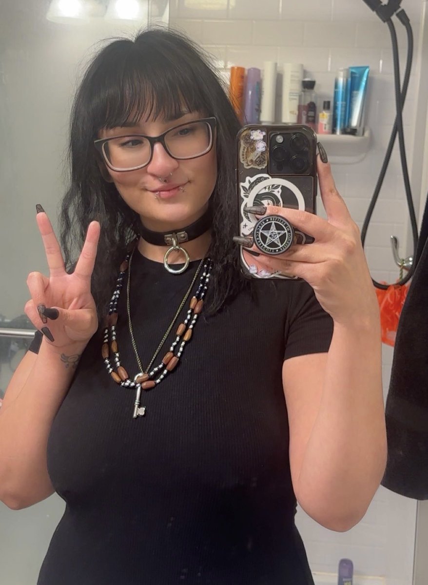 Hurry, dragostea din tei is playing rn
•••

twitch.tv/teacuwup