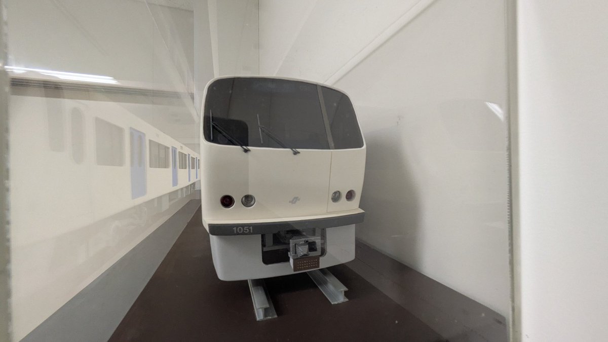 Hyokyu_sharyo's tweet image. 仙台市地下鉄南北線1000系の試作品
札幌市営地下鉄東豊線9000形とJR九州811系を混ぜたような雰囲気で好き