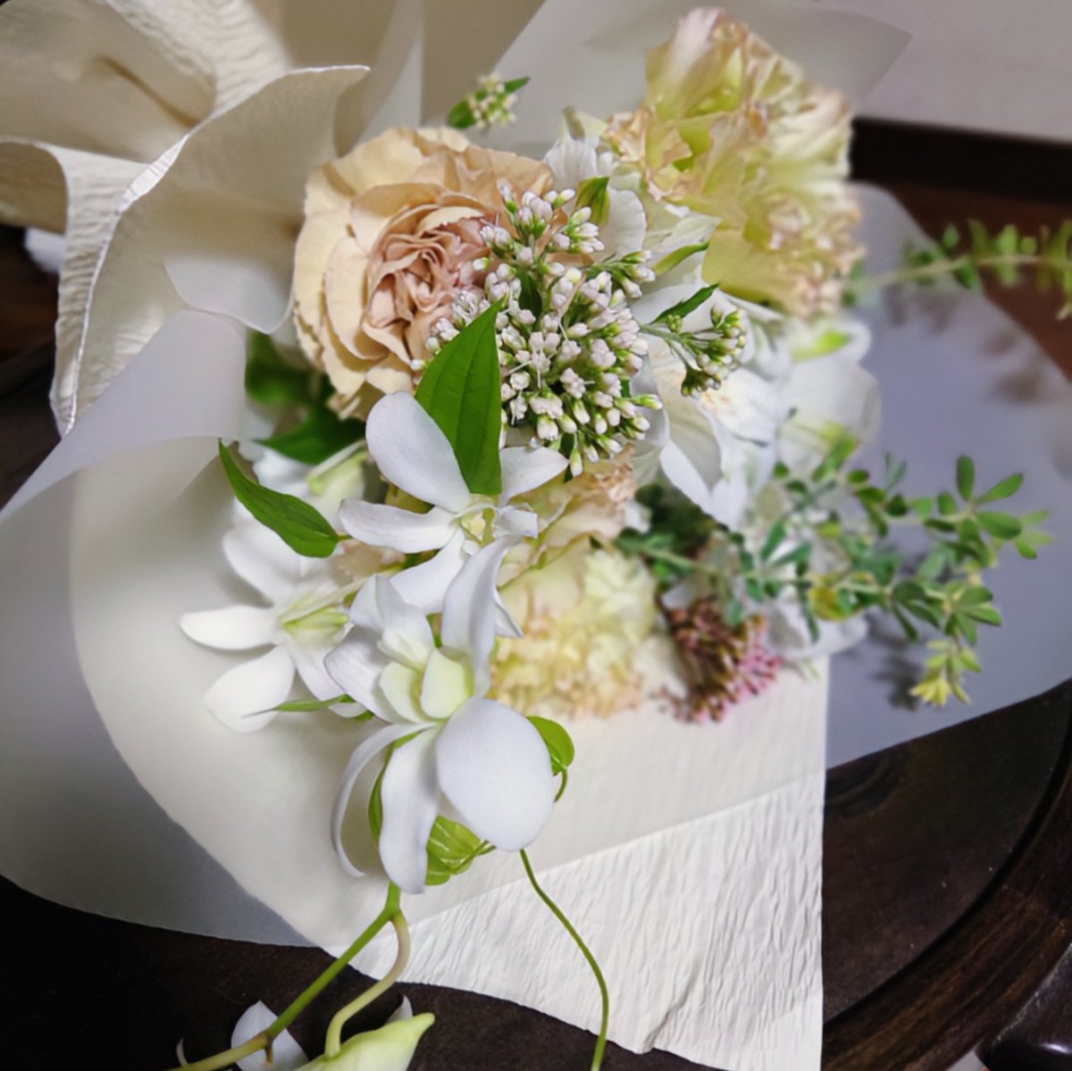 2025.10.15
愛猫アクセルが虹の橋に旅立ちました。
去年の1月に手術して腎臓癌も乗り越えたのに、今年の夏に腎不全になってしまいました。
進行が早く報われる事はなかったけど、1つしかない腎臓で頑張って、頑張って、最後の一呼吸まで頑張ってくれました。
youtu.be/f8OHybVhQwc?si…