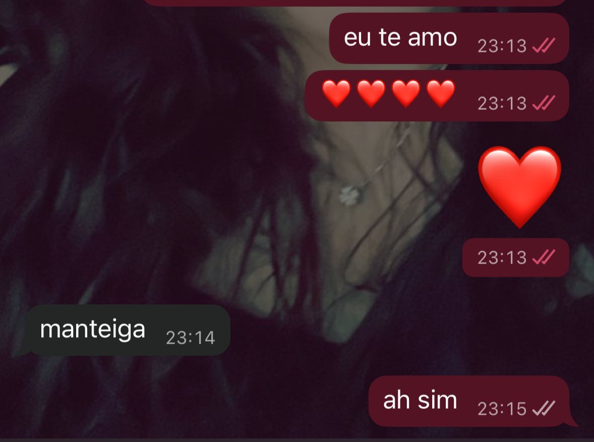 zzzmitsuba's tweet image. minha namorada se despedindo de mim p ir dormir so q ela ta com Muito sono