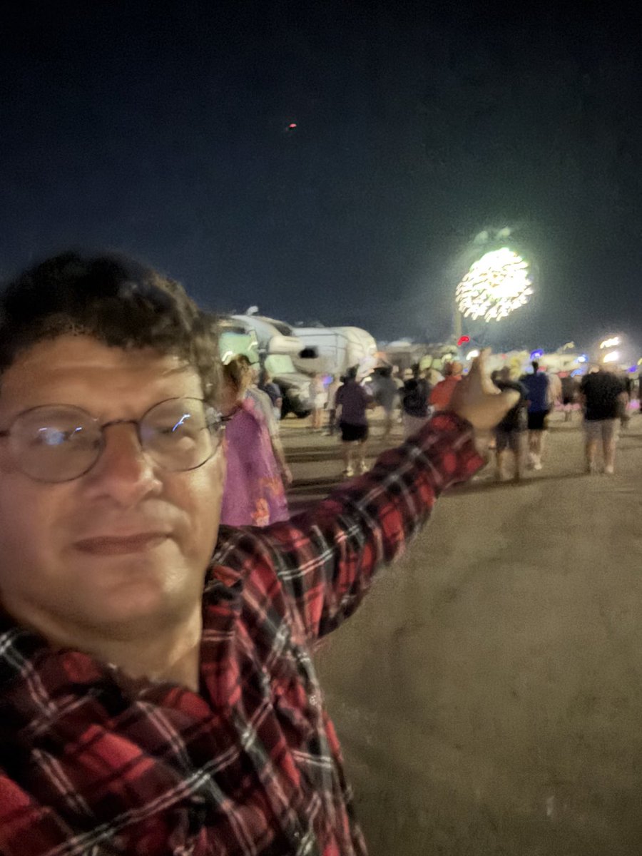 bobpockrass's tweet photo. Talladega has lights (ok fireworks) https://t.co/m73lW3BBmi