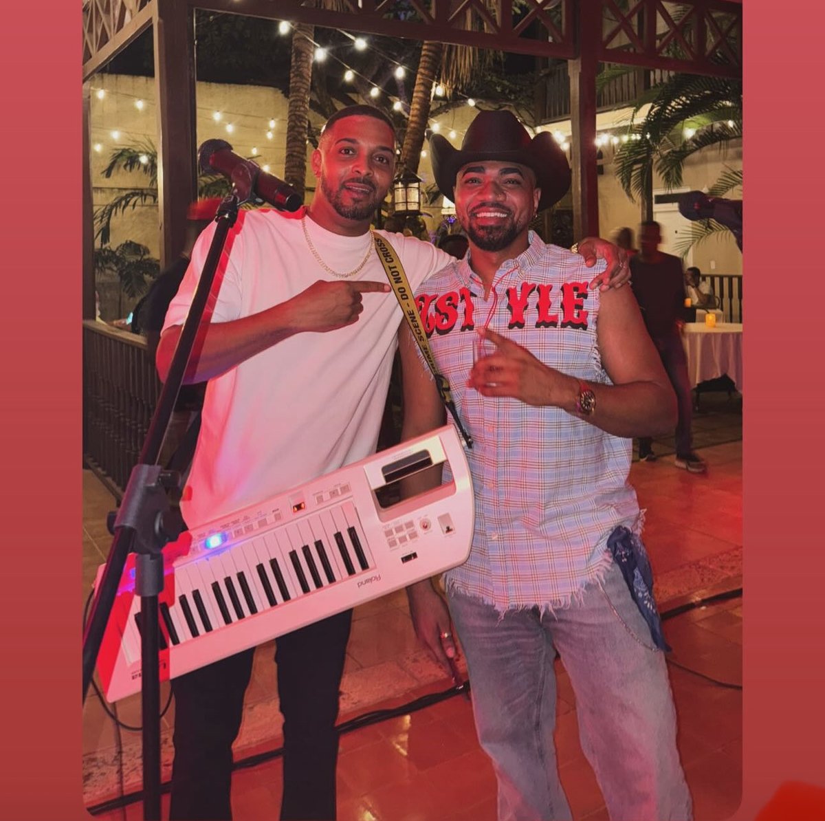 🅒🅗🅐🅡🅛🅘🅝🅑🅐🅣🅞 tweet media