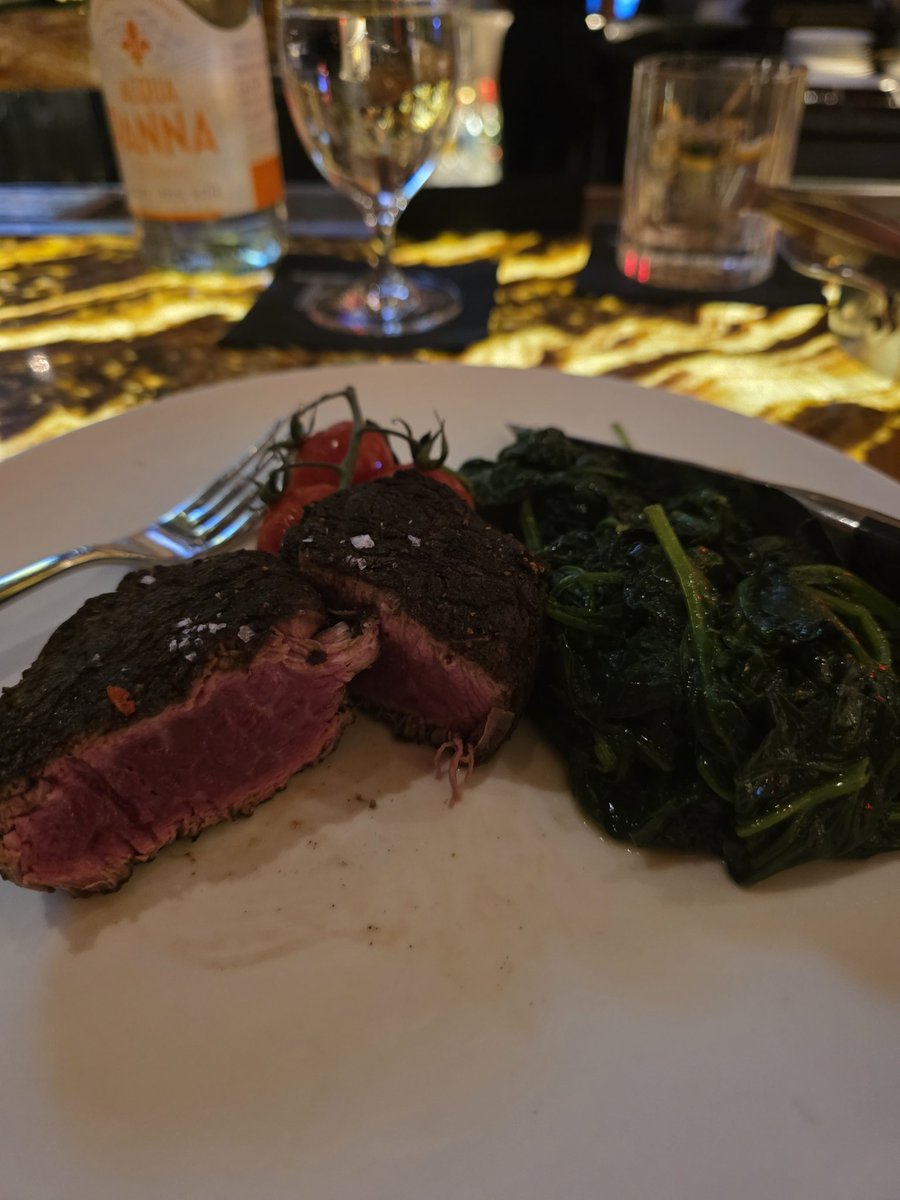 Tbones at Red Rock Slapped Harder than a Karen with Police behind her 🥩
