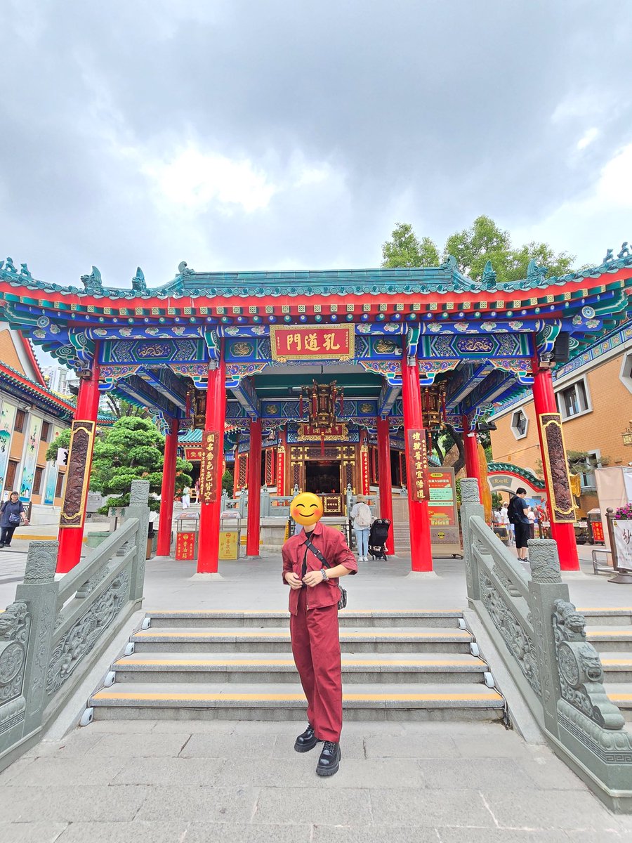 b2steen's tweet image. จริงมากๆ ฮ่องกง คือพลังงานดีมากก สำหรับสายมู ควรได้ไปสักครั้งนะ การเงิน การงานดีขึ้นมากๆ ส่วนตัวปีนี้ไปฮ่องกง มา 2 รอบแล้ว ขอแล้วได้สมหวัง 🙏
ครั้งแรกไปเองแบบงูๆ ปลาๆ เสียค่าใช้จ่ายเยอะมาก เพราะไม่ค่อยรู้5555 แต่ 2 ครั้งในปีนี้ ไปกับทัวร์หมดเลย ราคาไม่แรงแถมไกด์แนะนำไหว้ดีมาก 🍀