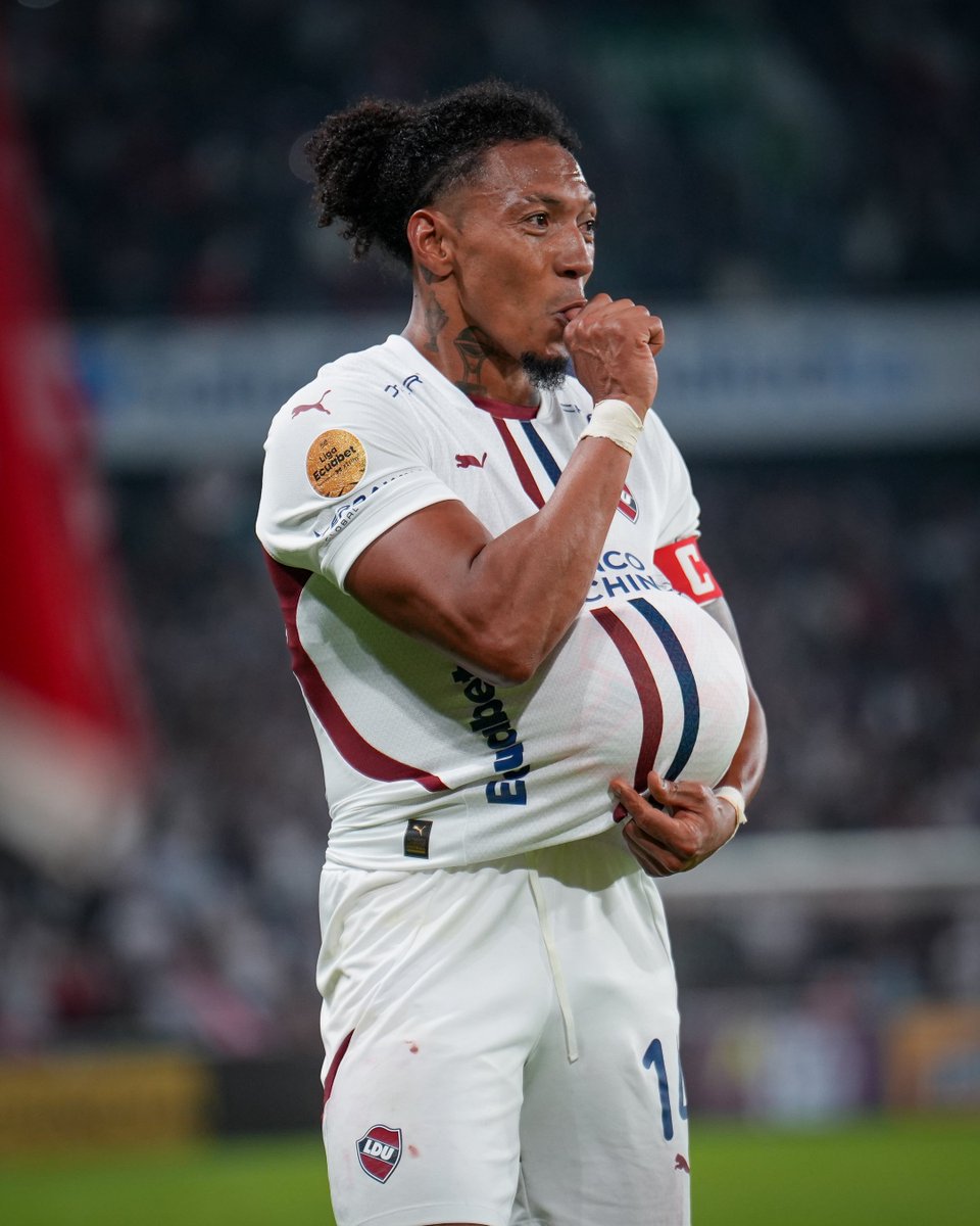 LDU_Oficial's tweet image. CAPITAAAÁN 🥹 ¡Qué partido! ¡Qué gol! 

#CastaDeCampeón #VamosLIGA