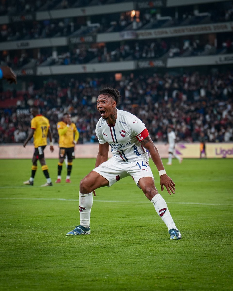 LDU_Oficial's tweet image. CAPITAAAÁN 🥹 ¡Qué partido! ¡Qué gol! 

#CastaDeCampeón #VamosLIGA