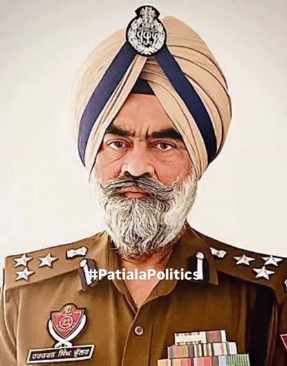 thematrixloop's tweet image. 🚨 #UPDATE | CBI Raid on Punjab DIG
💰 Recoveries include:
➡️ ₹7.5 crore cash
➡️ 2.5 kg gold jewellery
➡️ 26 luxury watches (Rolex, Rado)
➡️ Docs of 50+ properties
➡️ 4 firearms, 100 live cartridges
➡️ Liquor, ₹21 lakh from middleman
Both DIG & middleman sent to 14-day…