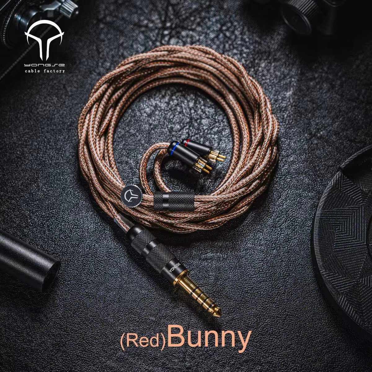 AKHiFi_Audio's tweet image. 【Yongse RedBunny Cable 🎧】

単結晶銅＆銀メッキ銅のハイブリッド構造に
グラフェン絶縁体を組み合わせた究極のケーブル✨

高音はクリアで繊細な伸び
中低音は力強く深みのある響き🎶

#Yongse #RedBunny #オーディオケーブル 
Choice URL：ko.aliexpress.com/item/100500997…