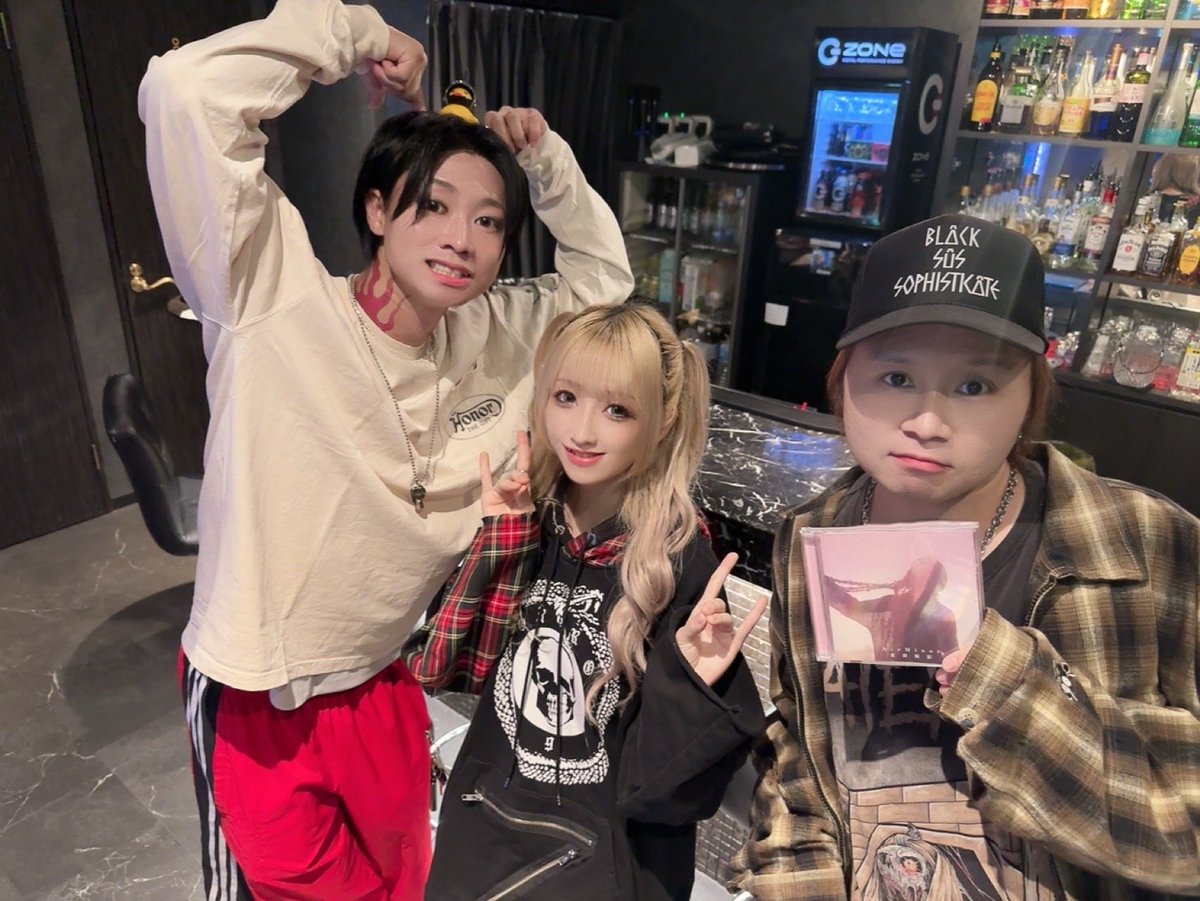 バニコネTV放送告知

📺今夜OA📺
10月18日(土)22:00〜  

ゲストは10/1にNew album「Air Minor」を全国リリースした愛探眼影<a href="/aisagasu_es/">愛探眼影</a> のユキナちゃん<a href="/aisagasu_yukina/">ユキナ/愛探眼影</a> 🎤
今回のリリースについて沢山お話しました🗣️

見逃した方は後日、アーカイブをYouTubeで👀

#愛探眼影 #バニコネ #バーニーズ