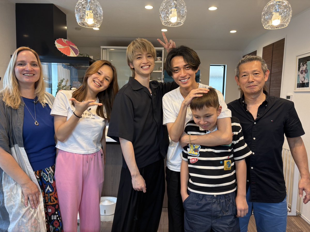 ニュースキン　エンハンサー新品☆ 後出しキントレ💰 ミレーナさん・眞吾さん 怜ちゃん・将くん