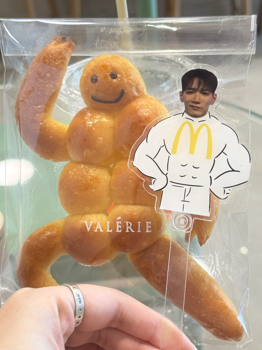 오빠 헬(빵)스(집)에서 운동 열심히 하고 있네～