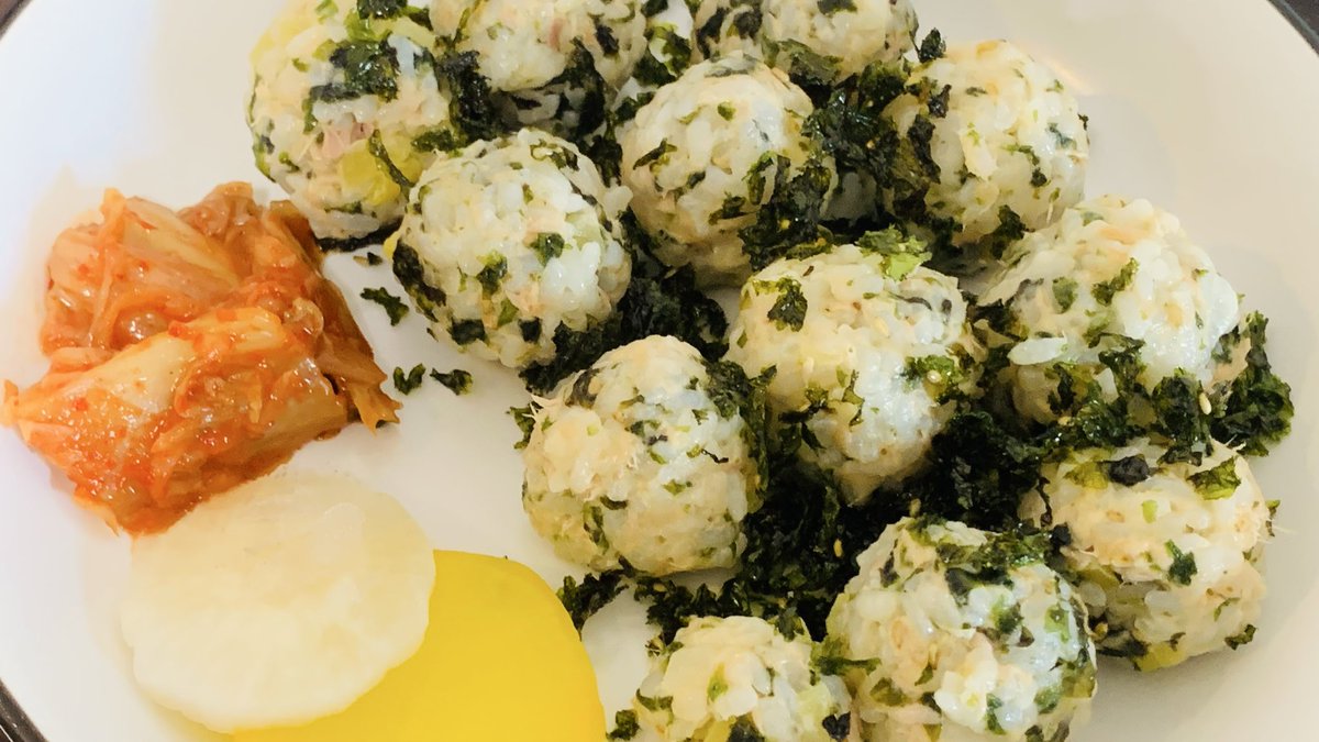 ส่งการบ้านน้องมูกิ ✨อาหารที่เหมาะมากๆ ในวันหยุดที่ตื่นสาย ตื่นแล้วหิวแป๊บเดียวได้กินเลย!😆✨ ขอบคุณครัช🙏🏻🍄✨