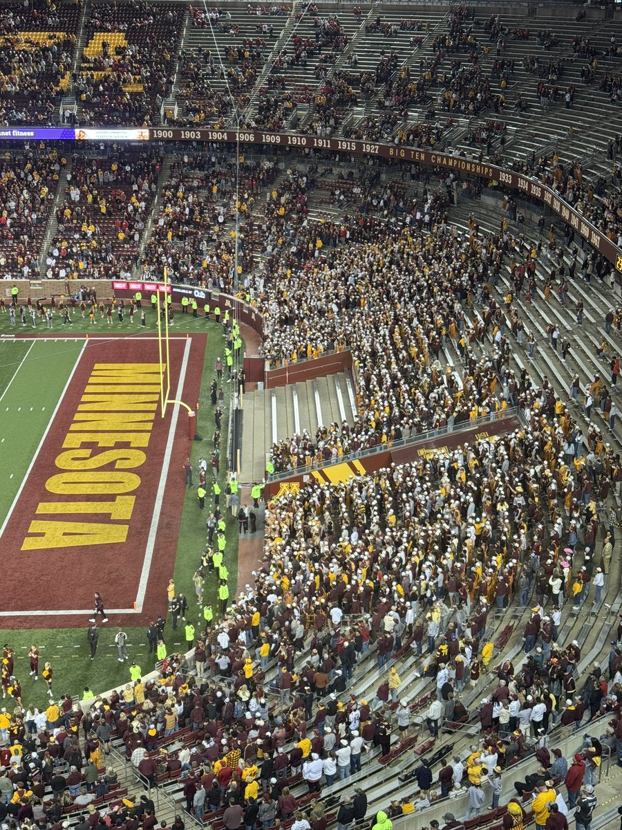 GopherHole's tweet image. Students are getting ready to storm the field!
Note, if you don’t think this is storm-worthy…just admit you don’t like fun 😜. #Gophers