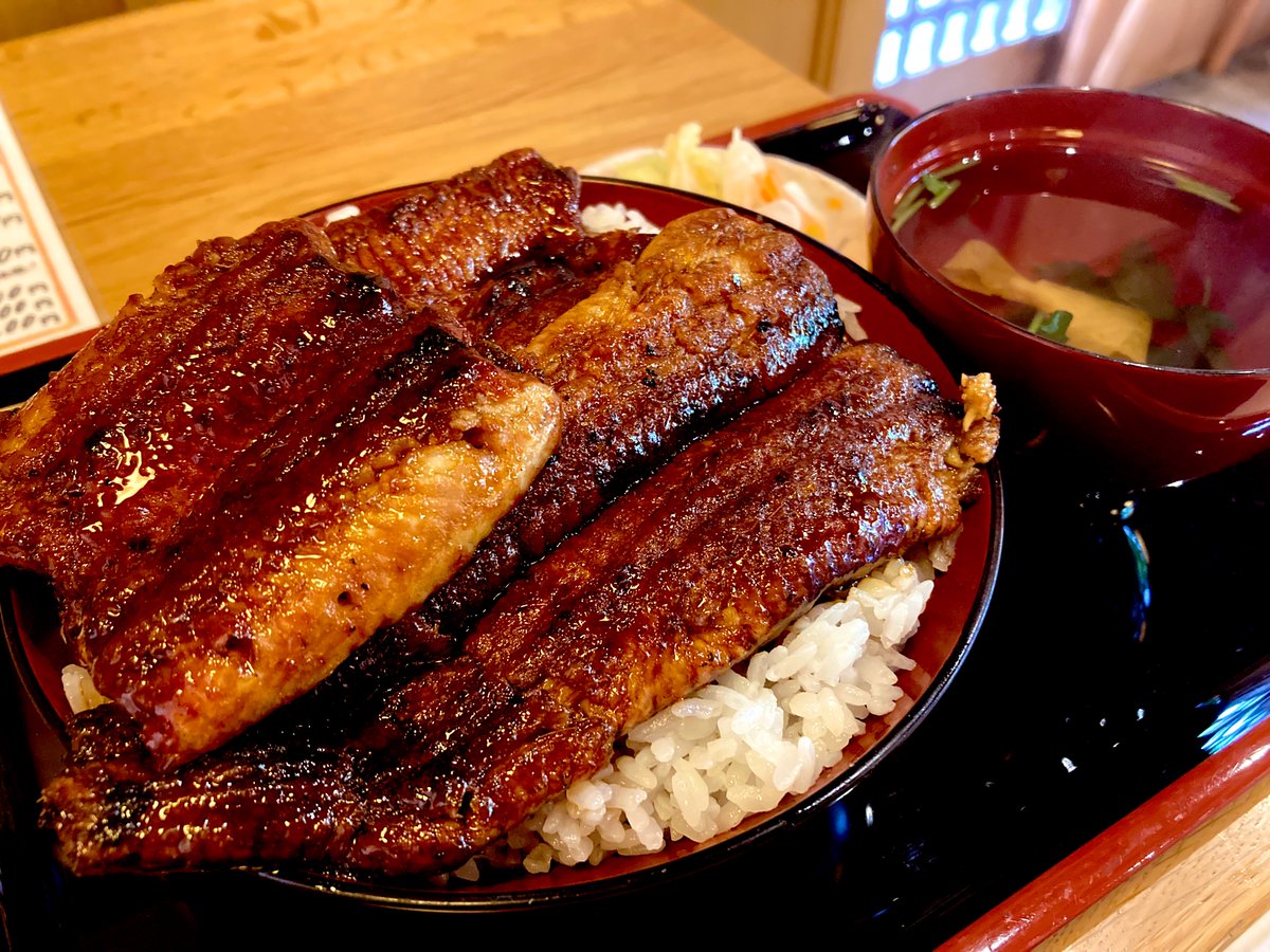 minbqypa1's tweet photo. 本日の上うな丼 https://t.co/rMzkPdFMHT