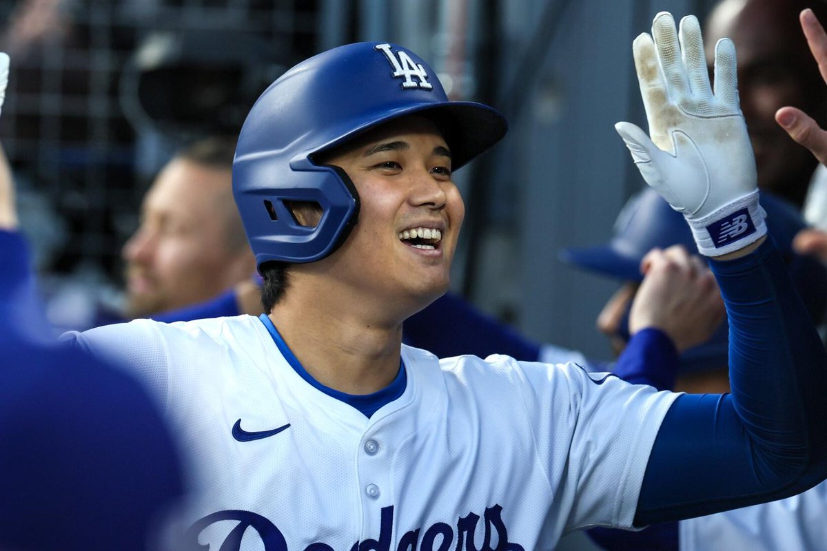 Enjoy what Ohtani is doing tonight, gang. After two days of meaningless college and pro football...it'll be forgotten by Monday.
If this was 1991, there would be a Saturday cartoon in the works, a video game and candy bars on the shelf by morning. #RobManfredHatesBaseball