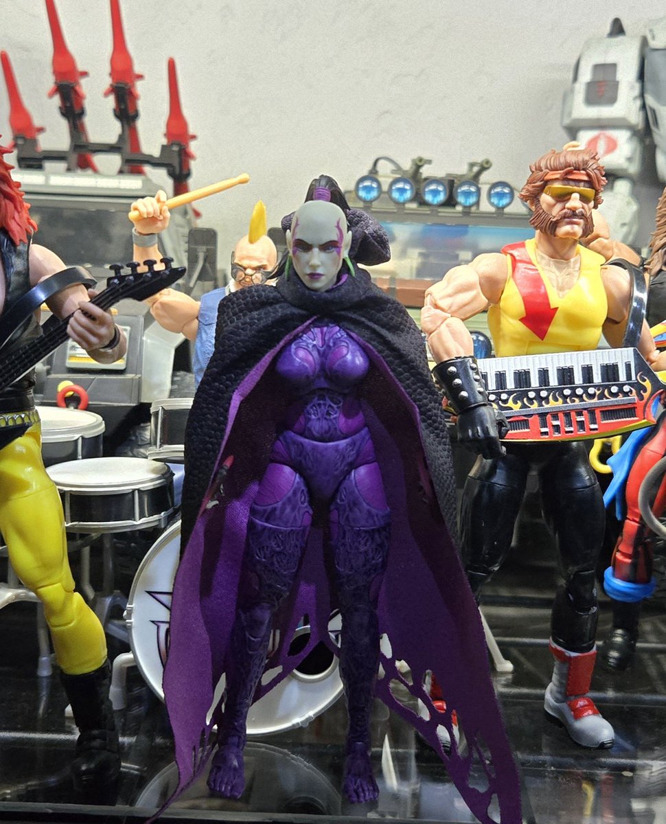 Gentlman_Gaming's tweet image. Pythona is here and she's solid. While she looks more in line with Guardians of the Galaxy than GIJoe. I'm still glad that we have her and the team didn't pull punches with the design. She gets 👍👍.
2025