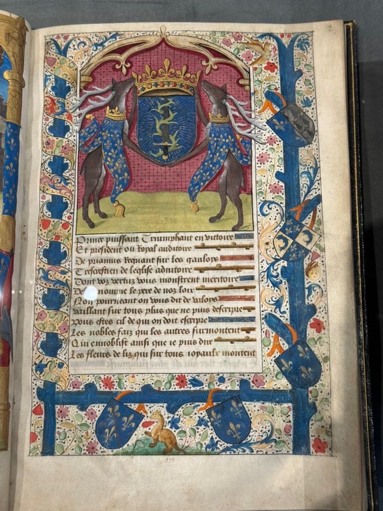 Some of the beautiful medieval manuscripts on display by Dr. Jörn Günther Rare Books at Frieze London #medievalmanuscripts #friezelondon #medievalart