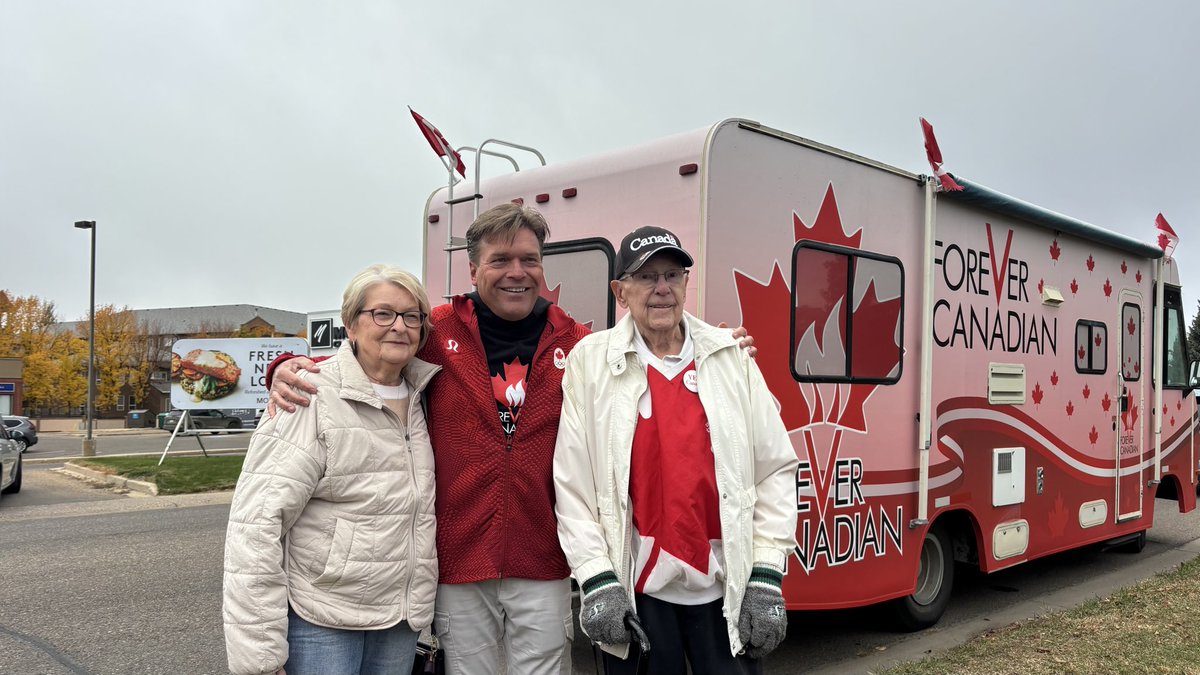 It is not often that you catch three former deputy premiers at the same time. Hon. Shirley McClellan, Hon. Jim Horsman and I, served with all seven Progressive Conservative premiers.

Today, all three of us support the #ForeverCanadian movement.

#ableg