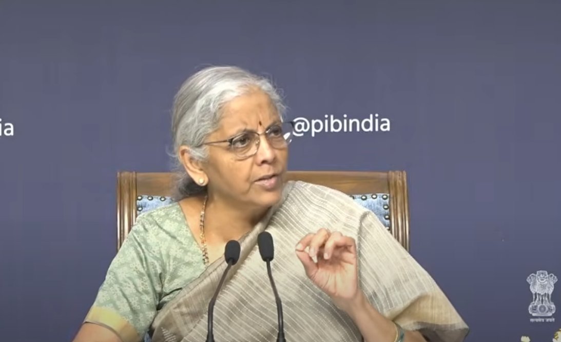 pibchennai's tweet image. GST சீர்திருத்தங்களுக்கு பிறகு,
3 சக்கர வாகனங்கள்: முந்தைய ஆண்டை விட 5.5% வளர்ச்சி!
2 சக்கர வாகனங்கள்: விற்பனை 21.60 லட்சம் விற்பனை ! 
பயணிகள் வாகனங்கள்: செப்டம்பரில் மட்டும் 3.72 லட்சம் விற்பனை!

-  நிதியமைச்சர் @nsitharaman  

#GSTBachatUtsav #GSTReforms