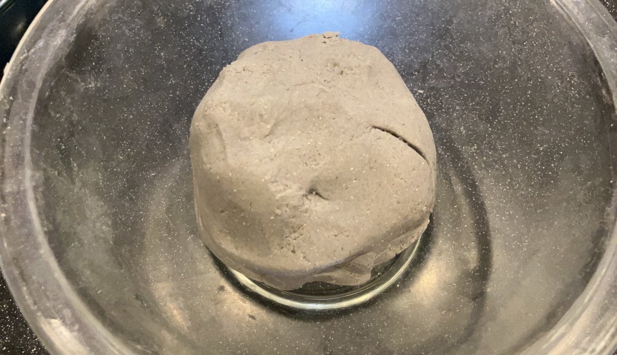 今日の晩ご飯はこれ。
泥団子じゃないですよ😇
なんだかわかりますか？？