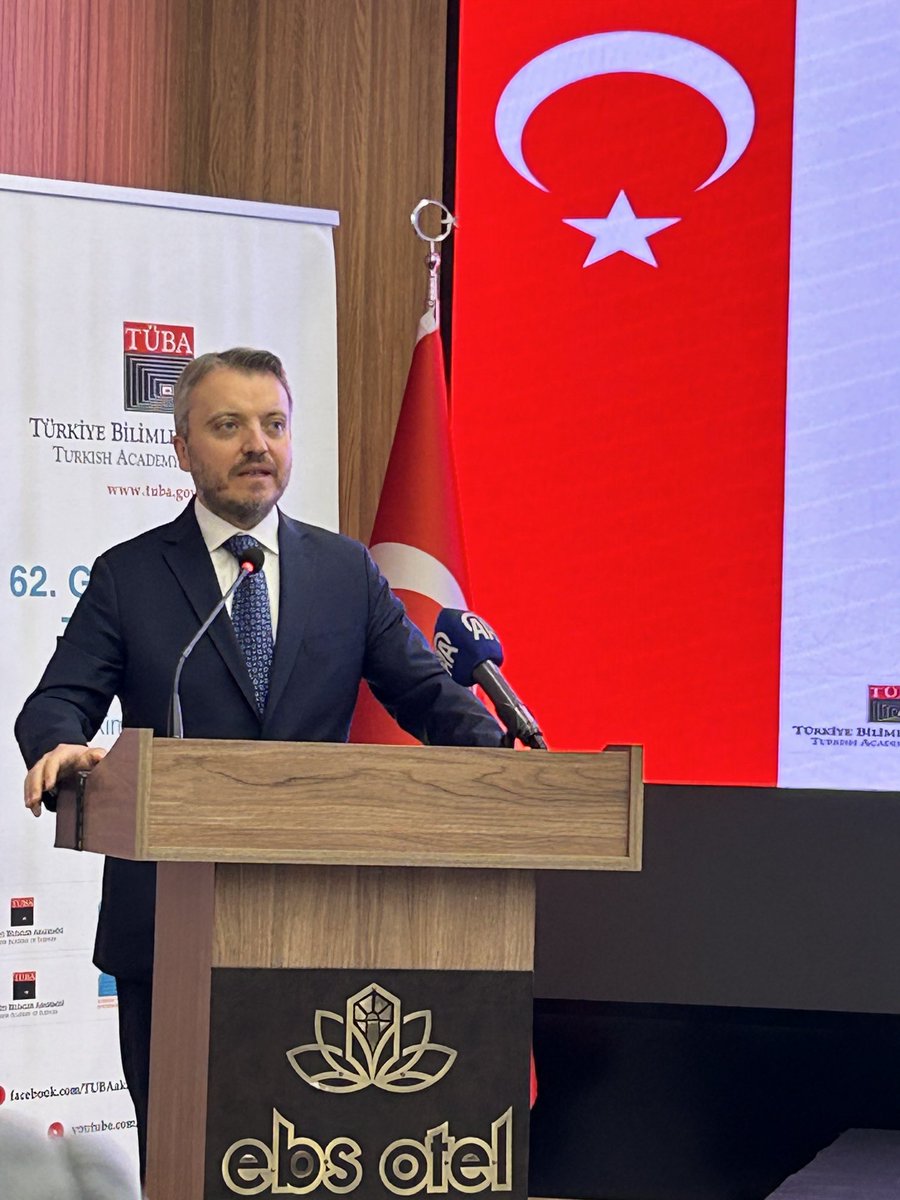 Türkiye Bilimler Akademisi-TÜBA 62. Genel Kurulunda T.C. Sanayi ve Teknoloji Bakan Yard. Zekeriya Coştu beyefendiyi dinliyoruz.