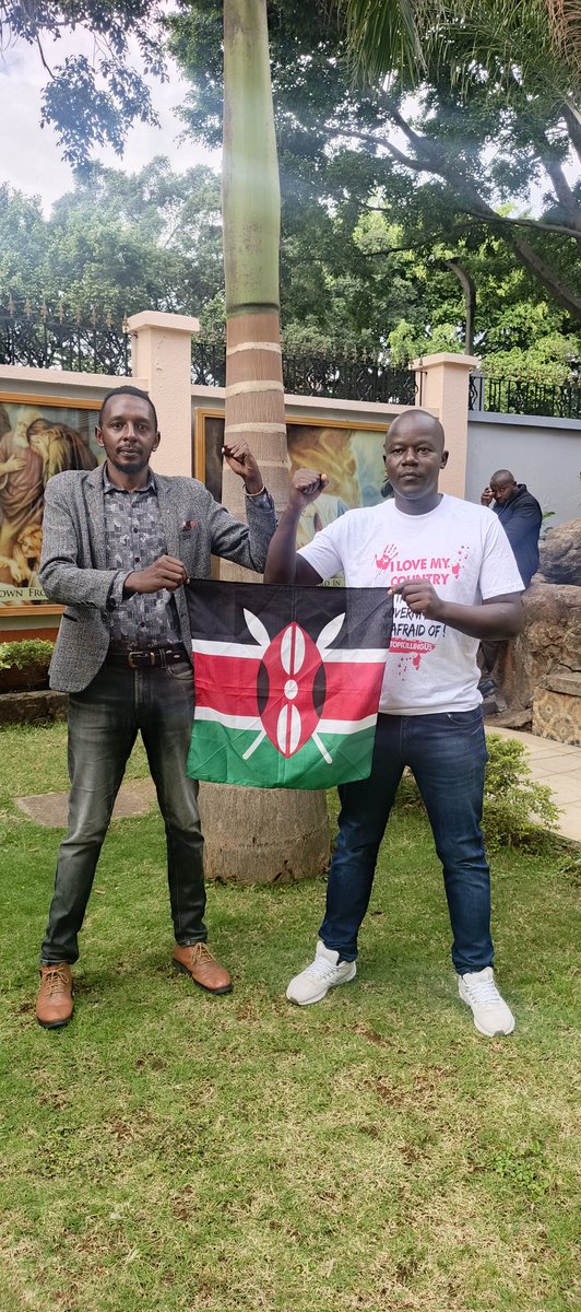 ouma_neko's tweet image. We’ve had five presidents since independence three Kikuyu and two Kalenjin. Among the Kikuyu, a father and son have both ruled Jomo Kenyatta and Uhuru Kenyatta. Suppose Raila Odinga had lived longer to serve as president Martha Karua, the @PLPartyKenya Party Leader, would have…